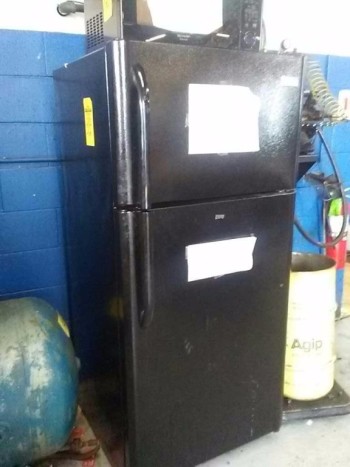 Fridgedaire electric refridgerator