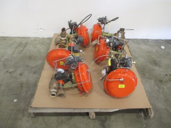 LOT OF 6 FISHER CONTROL VALVES BRONZE 1.5-2 IN