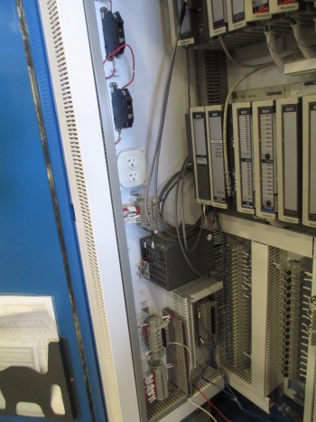 GOULD MODICON 800 SERIES PLC CABINET