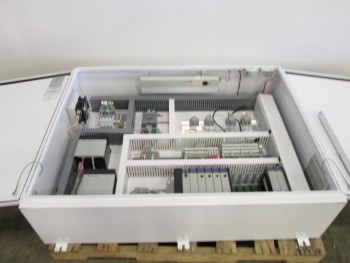 ALLEN BRADLEY CONTROLLOGIX PLC CABINET