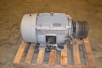 SIEMENS RGZESD 100HP AC MOTOR