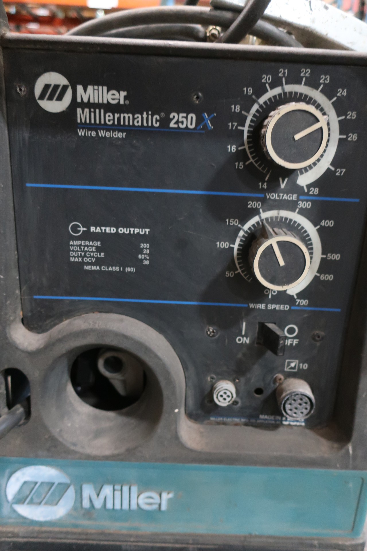 MILLERMILLERMATIC 250X CVDC WELDING POWER SOURCE WIRE FEEDER STOCK