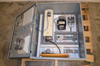 ABB ACH550 AC MOTOR DRIVE 480V 10HP