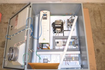 ABB ACH550 AC MOTOR DRIVE 480V 15HP