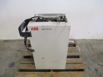 ABB ACS504-071-5 MOTOR DRIVE 500V, 77/102AMP