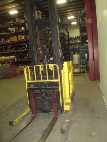 HYSTER N30XMR 24V MAX LOAD: 2750