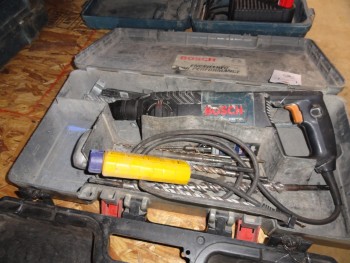 Bosch Bulldog Impact Drill w/drill bits