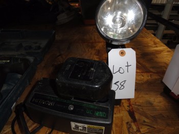 Hitachi 12v Flashlight w/battery charger UC12SD one power pack