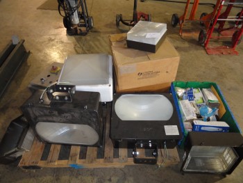 Pallet of: Exterior Lighting Fixtures