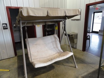 Outdoor Swing w/cover
