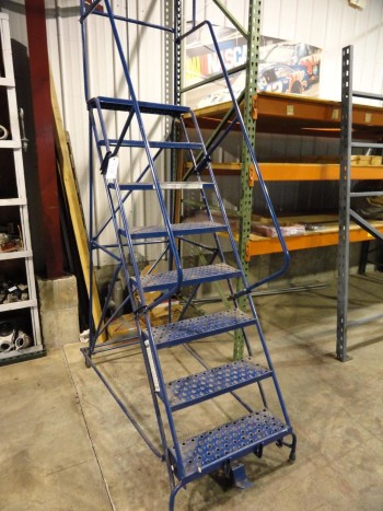 7\' Louisville Brand Warehouse Ladder-300 lb capacity