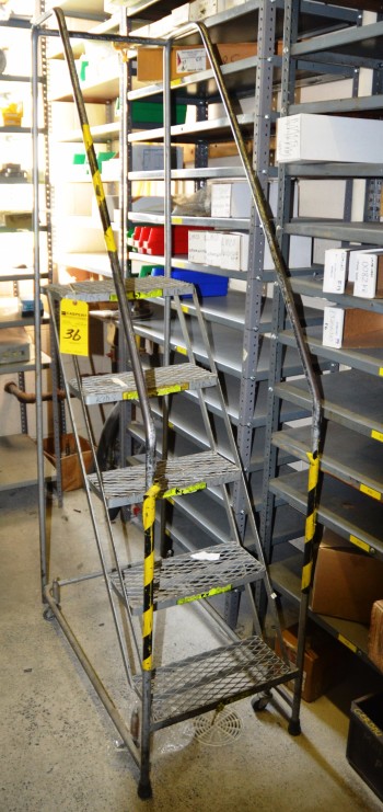 5 FT Stock Ladder
