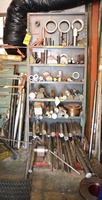 LOT - Metal On Rack