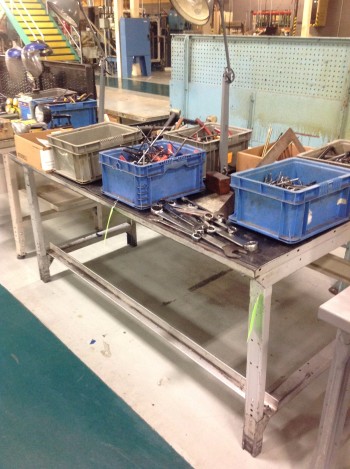 Lot of (2) Metal work Benches 3\'x6\' & 2.5\'x6\' 34\
