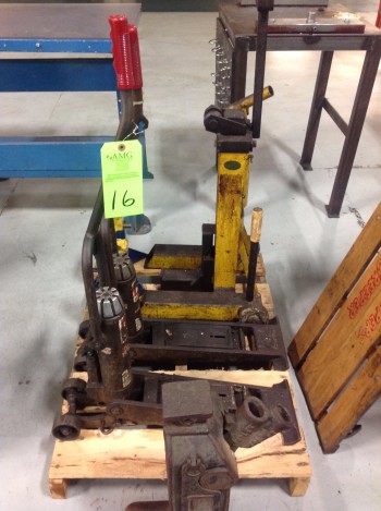 Lot of various Jacks & Stands