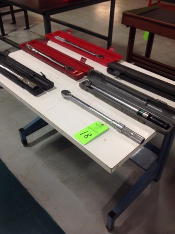 Lot of (6) various sized Torque Wrenches