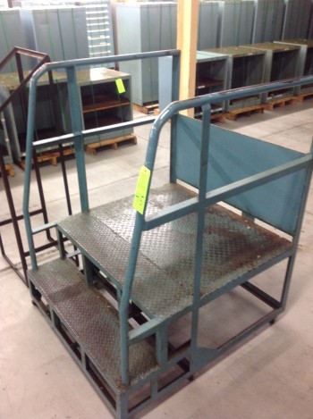 Portable Platform w/ Metal framed stand