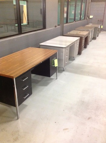 Lot w/ (6) Metal Desks