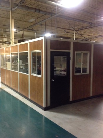 Mobile air conditioned Shop Office