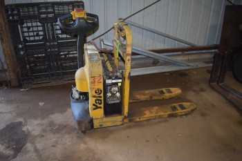 Yale Walk behind Electric Lift