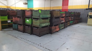 Approx. 96 Steel drop bottom Tubs