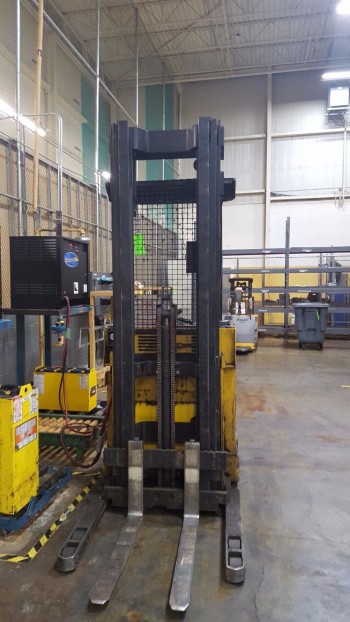 Yale 1800 lbs Electric Fork lift