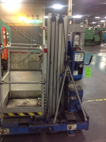 Genie Hydraulic lift.