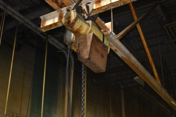 Yale 1/2 Ton pendant Chain Hoist, Located in Heat Treat room