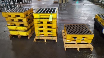 Drum Containment(s) w/Pumps