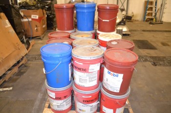 LOT OF GREASE AND HYDRAULIC OIL