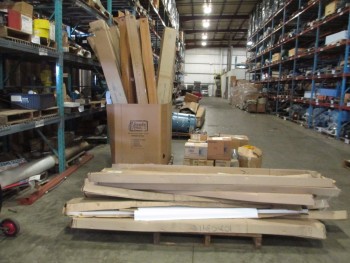 3 PALLETS OF LIGHT FIXTURES AND BULBS