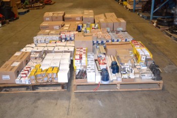 6 PALLETS OF ASSORTED LIGHTING, GE, PHILLIPS, SYLVANIA