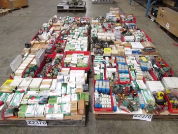 6 PALLETS OF ASSORTED VALVES AND VALVE REPLACEMENT PARTS