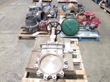 5 PALLETS OF ASSORTED VALVES 2\