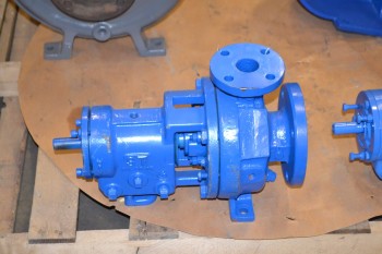 GOULDS 1 1/2X3X6 CENTRIFUGAL PUMP