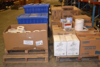 LOT OF ASSORTED SANITARY SUPPLIES