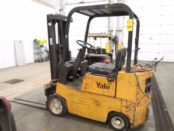 YALE FORKLIFT MODEL# GC-030-UAT-077-P-GS