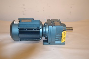 SEW EURODRIVE R57DT100LS4-KS 16.79:1, 1720 RPM GEAR REDUCER