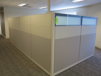 (2) OFFICE W/ U-SHAPED DESK