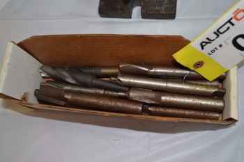 LOT OF ASSORTED DRILL BITS