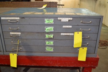 STEEL TOOL DRAWER - NO CONTENTS - 5 DRAWERS - 40 X 28 X 17.5