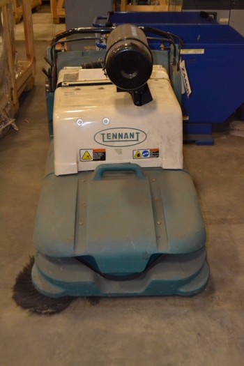TENNANT 6080 WALK BEHIND FLOOR SWEEPER