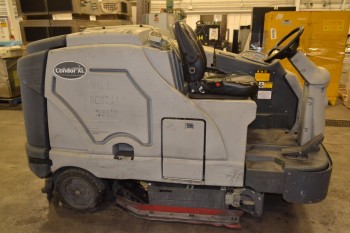 ADVANCE CONDOR XL TYPE LP FLOOR CLEANING MACHINE