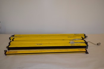 LOT OF 6 ASSORTED SAFETY LIGHT CURTAINS