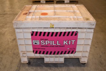 PIG HAZMAT SPILL KIT WITH CONTENTS