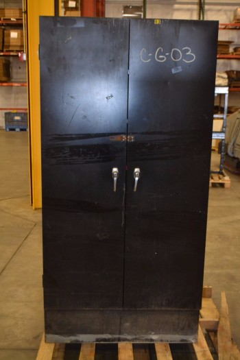 METAL UTILITY CABINET, 6 SHELVES