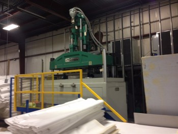 Multitech V160/2100 45MM Screw 160 Ton Vertical Injection Molding Machine