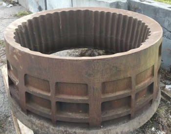Telsmith Gyrasphere Crusher Size 60\
