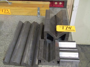 (9) V Blocks