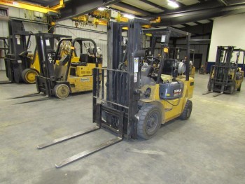 CAT GP25K Fork Lift